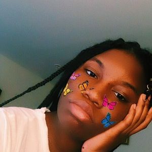 Meet your Posher, Samia